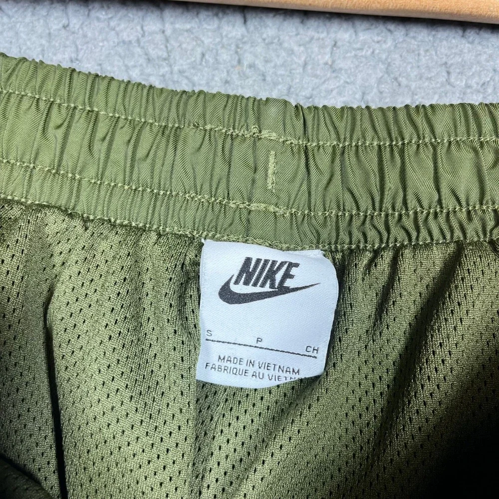 Nike Mens Sportswear Woven Flow Shorts Olive Green AR2382-326 Size Small